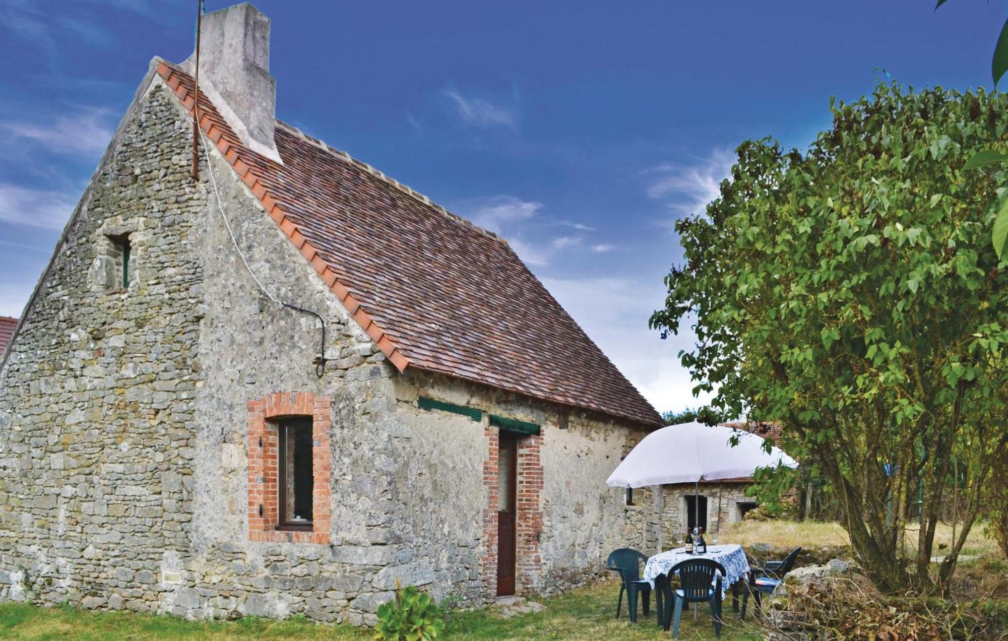 1 Bedroom Nice Home In Saint Martin Le Mault Saint-Martin-le-Mault Exterior foto