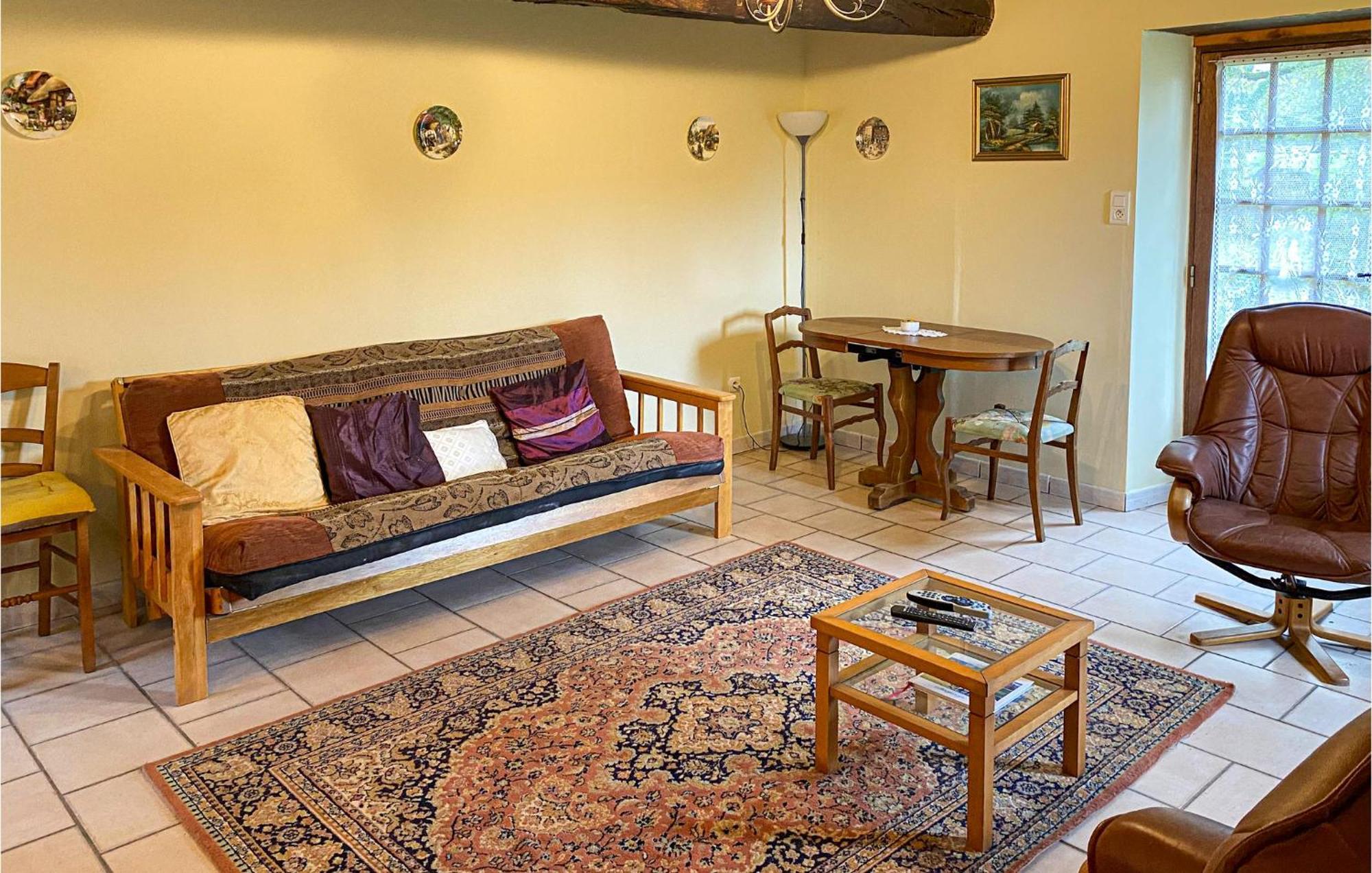 1 Bedroom Nice Home In Saint Martin Le Mault Saint-Martin-le-Mault Exterior foto
